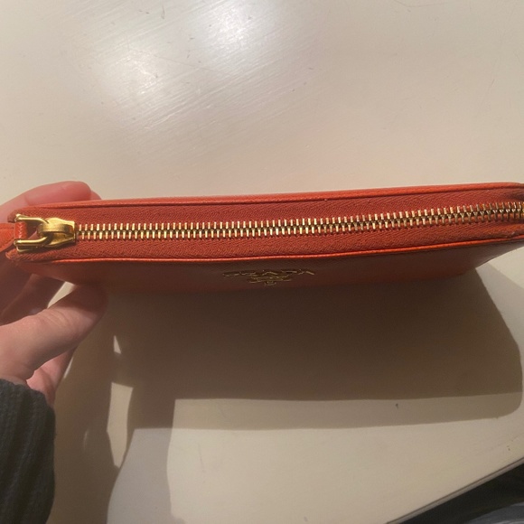 Prada large leather wallet - Picture 7 of 10